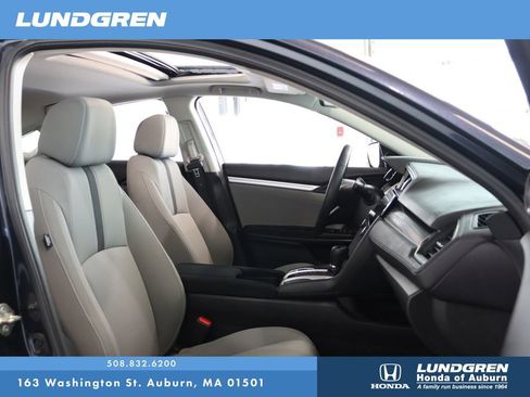 Certified 2019 Honda Civic EX image 17