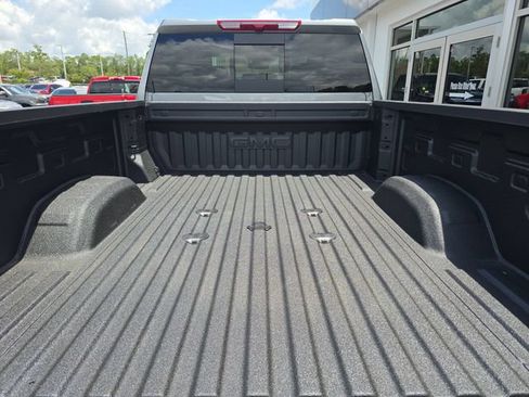 New 2026 GMC Sierra 2500 SLT w/ SLT Premium Package AWD/4WD image 8