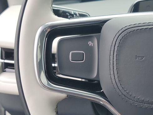 New 2026 Lincoln Navigator Reserve AWD/4WD image 17