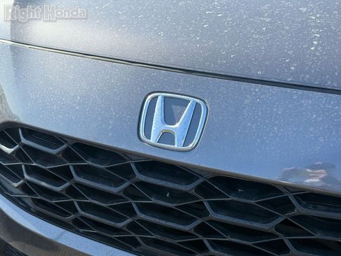 Used 2024 Honda HR-V LX image 8