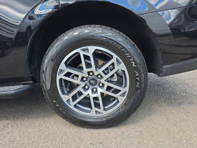Certified 2025 Ford Expedition Active AWD/4WD image 13