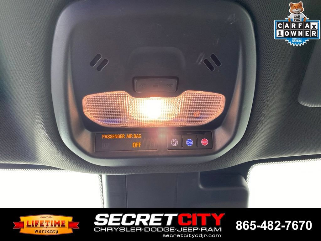 Used 2026 Chevrolet Trax RS FWD image 19