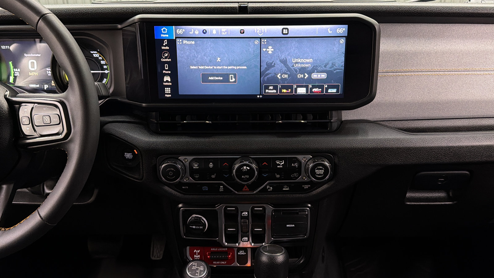 Used 2024 Jeep Wrangler Unlimited AWD/4WD image 20