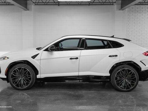 Used 2025 Lamborghini Urus SE image 7