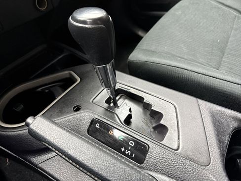 Used 2018 Toyota RAV4 LE image 25