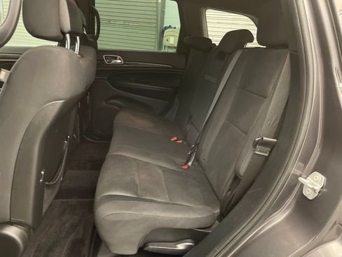 Used 2017 Jeep Grand Cherokee Laredo w/ Quick Order Package 23E AWD/4WD image 20