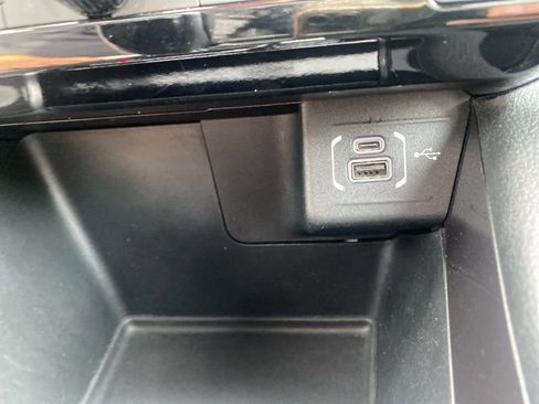 Used 2024 Jeep Compass Latitude image 29