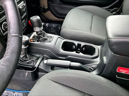 Used 2020 Jeep Gladiator Sport w/ Quick Order Package 24S image 18