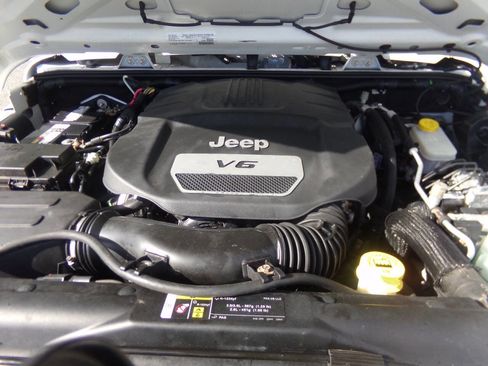 Used 2017 Jeep Wrangler Unlimited Sport w/ Quick Order Package 24S AWD/4WD image 33