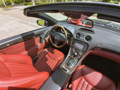 Used 2009 Mercedes-Benz SL 550 image 34