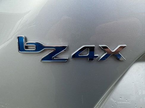 Used 2025 Toyota bZ4X AWD w/ Weather Package image 8