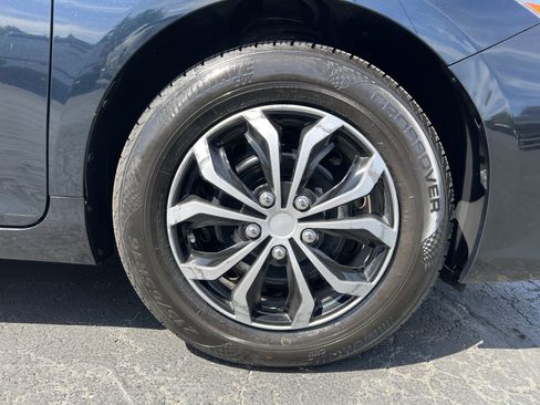 Used 2017 Toyota Camry LE FWD image 10