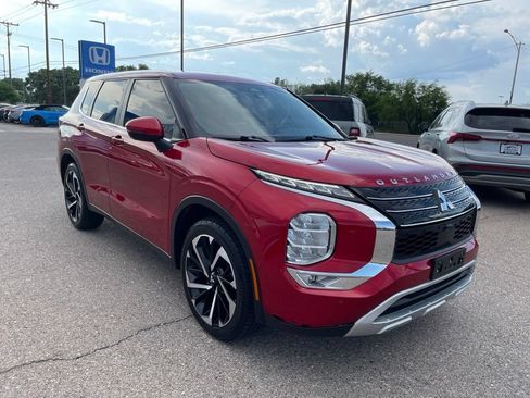 Used 2023 Mitsubishi Outlander SE AWD/4WD image 7