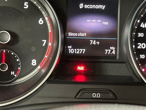 Used 2018 Volkswagen Atlas SEL AWD/4WD image 32