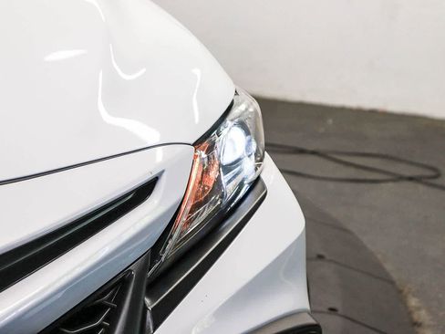 Used 2024 Toyota Camry SE FWD image 7