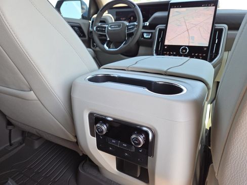 New 2026 GMC Yukon XL Denali w/ Denali Reserve Package AWD/4WD image 29