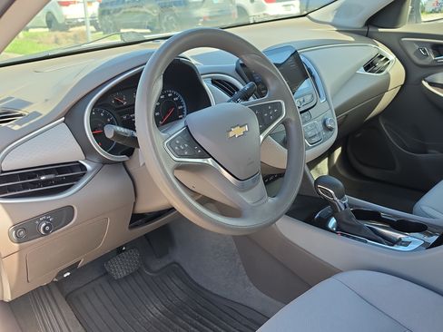 Used 2023 Chevrolet Malibu LS FWD image 13