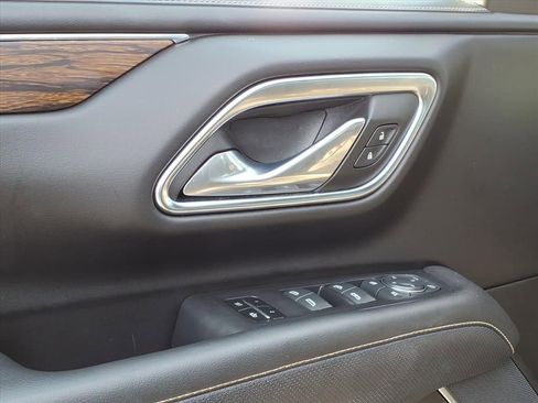 Certified 2023 Chevrolet Suburban Premier image 12