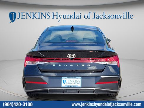 New 2026 Hyundai Elantra SEL Sport Premium FWD image 4