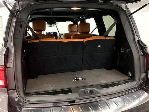 Used 2024 INFINITI QX80 Sensory w/ Cargo Package image 40