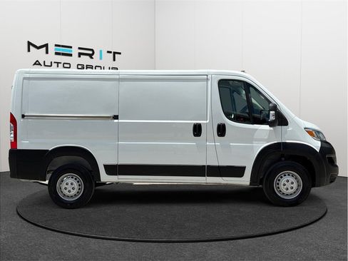 Used 2024 RAM ProMaster 2500 w/ Convenience Group FWD image 10