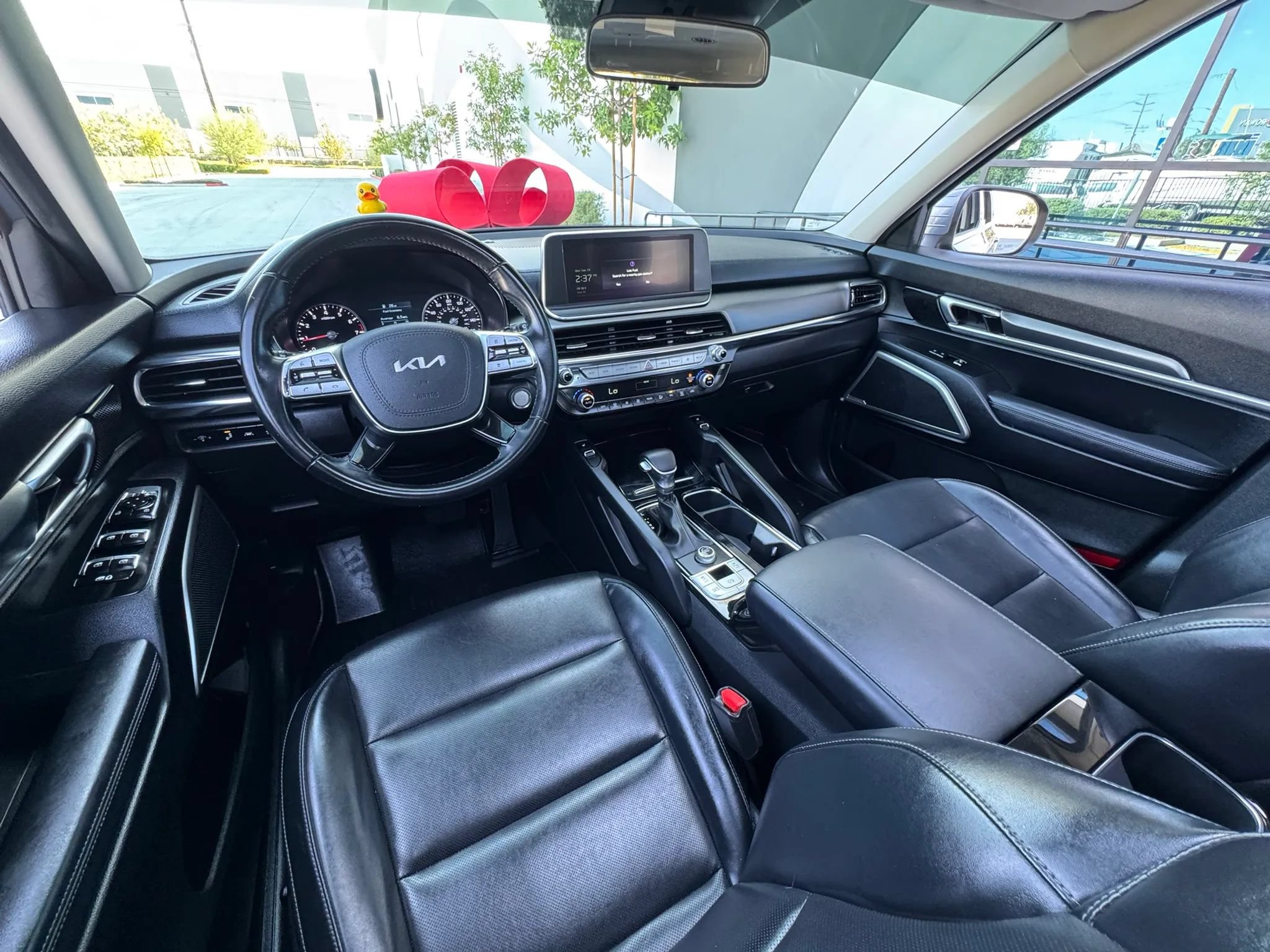 Used 2022 Kia Telluride S FWD image 2