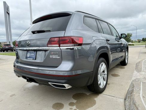 Certified 2022 Volkswagen Atlas SE image 6