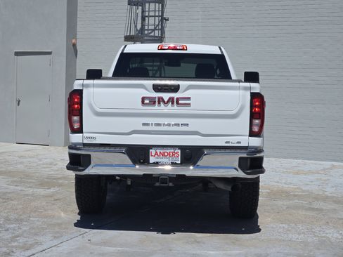 Used 2024 GMC Sierra 3500 SLE w/ SLE Convenience Package AWD/4WD image 8