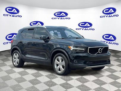 Used 2021 Volvo XC40 T5 Momentum