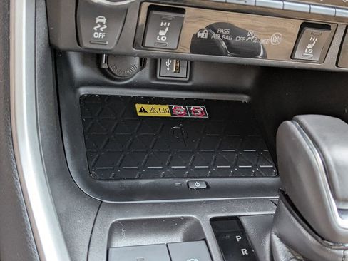 Used 2023 Toyota RAV4 XLE Premium image 26