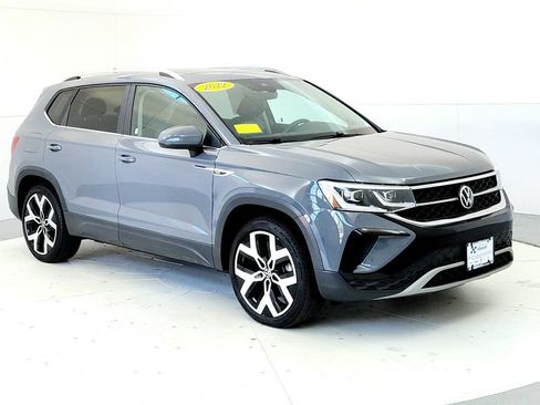 Used 2022 Volkswagen Taos SEL w/ Panoramic Sunroof Package AWD/4WD image 7