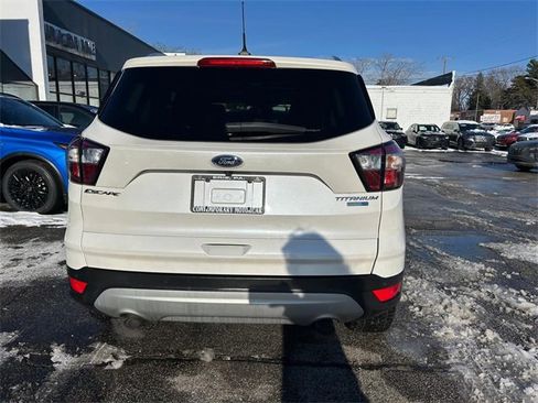 Used 2018 Ford Escape Titanium image 3