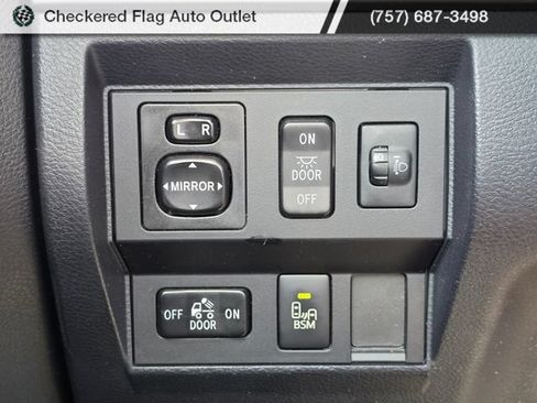 Used 2017 Toyota Tundra SR5 w/ TRD Off Road Package AWD/4WD image 11