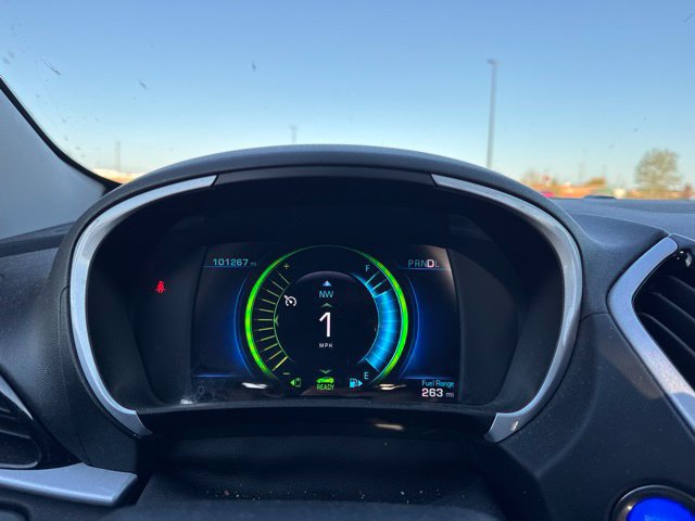 Used 2017 Chevrolet Volt LT w/ Comfort Package FWD image 10