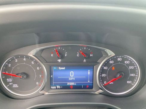 Used 2023 GMC Acadia SLE image 11