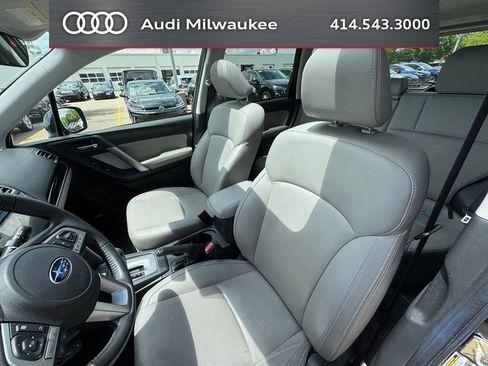Used 2018 Subaru Forester 2.5i Limited AWD/4WD image 9