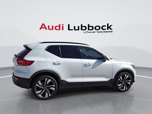 Used 2025 Volvo XC40 B5 Plus AWD/4WD image 8