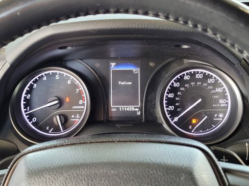 Used 2021 Toyota Camry SE w/ Convenience Package FWD image 10