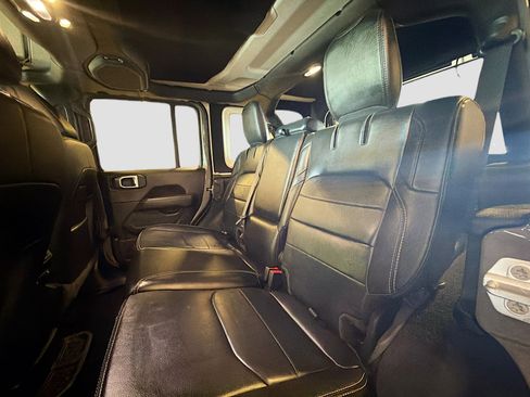 Used 2022 Jeep Wrangler Sahara image 27