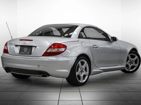 Used 2005 Mercedes-Benz SLK 350 image 9