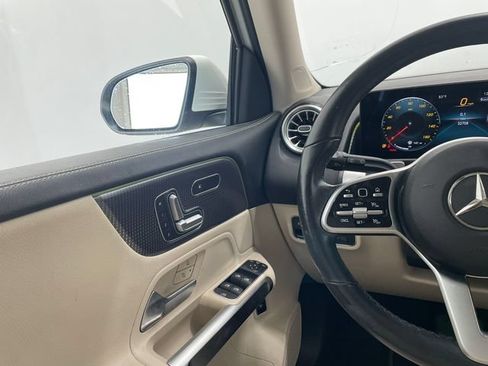 Certified 2022 Mercedes-Benz GLB 250 4MATIC image 23