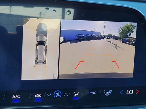 New 2026 Chevrolet Traverse LT w/ Driver Confidence Package image 12