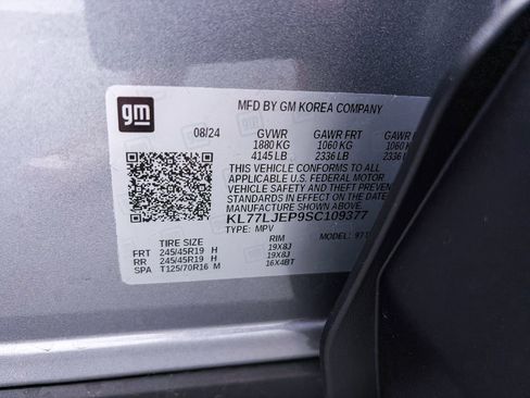 Used 2025 Chevrolet Trax RS w/ Driver Confidence Package FWD image 34