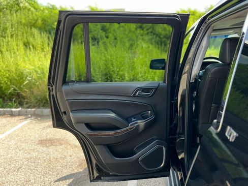 Used 2019 Chevrolet Tahoe LT image 32