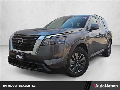 Used 2025 Nissan Pathfinder SV