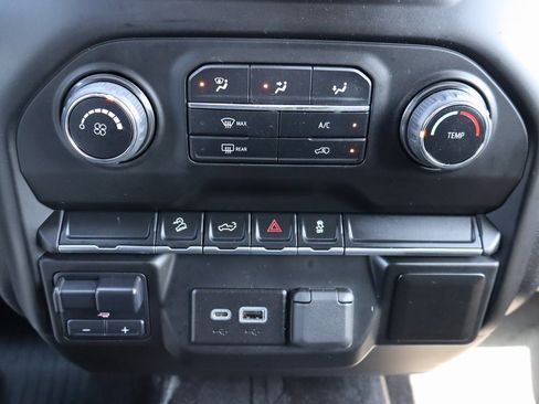 Used 2021 Chevrolet Silverado 1500 Custom Trail Boss w/ Safety Confidence Package image 11