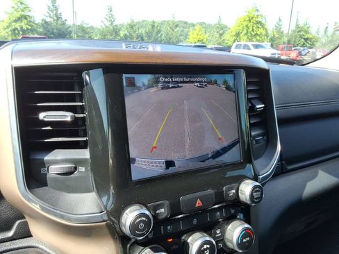 Used 2022 RAM 1500 Laramie AWD/4WD image 14
