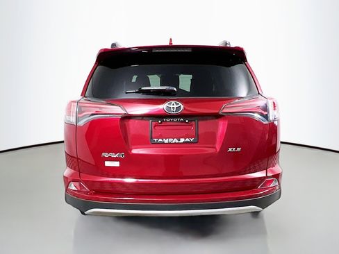 Used 2018 Toyota RAV4 XLE image 6