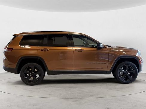 New 2026 Jeep Grand Cherokee L Limited w/ Limited Altitude Package AWD/4WD image 7