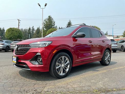 Used 2020 Buick Encore GX Essence w/ Experience Buick Package AWD/4WD image 3